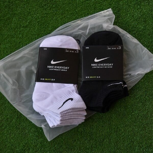 NIKE SOCKS