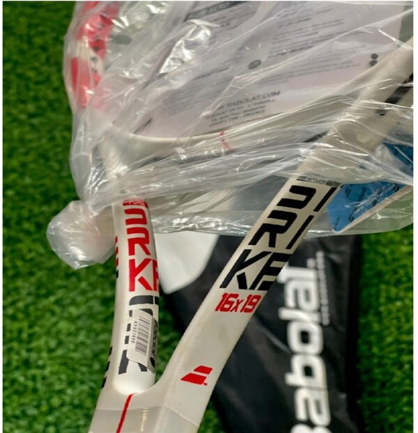 BABOLAT PRO TENNIS RACKET