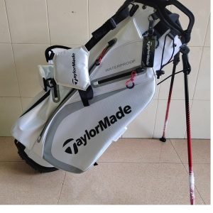 TAYLORMADE WATERPROOF STAND BAG