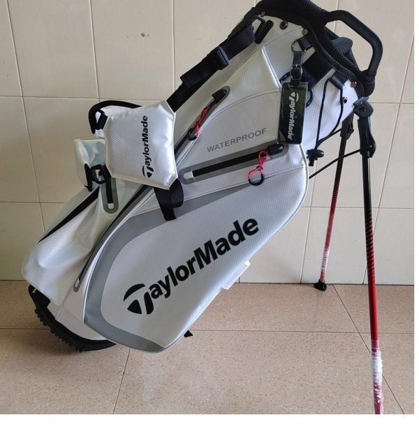 TAYLORMADE WATERPROOF STAND BAG